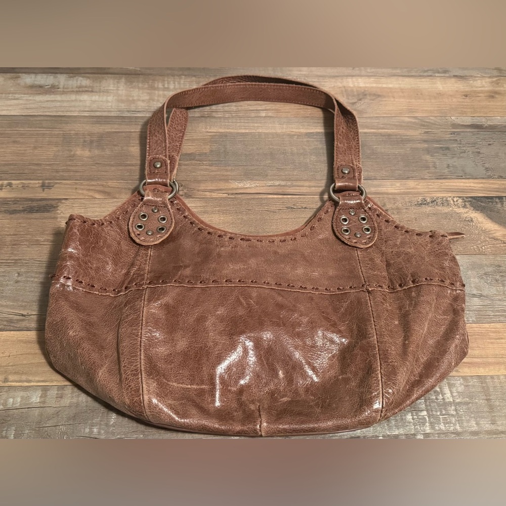 LNWOT Indio Distressed Tobacco Brown Leather
Satchel by The Sak